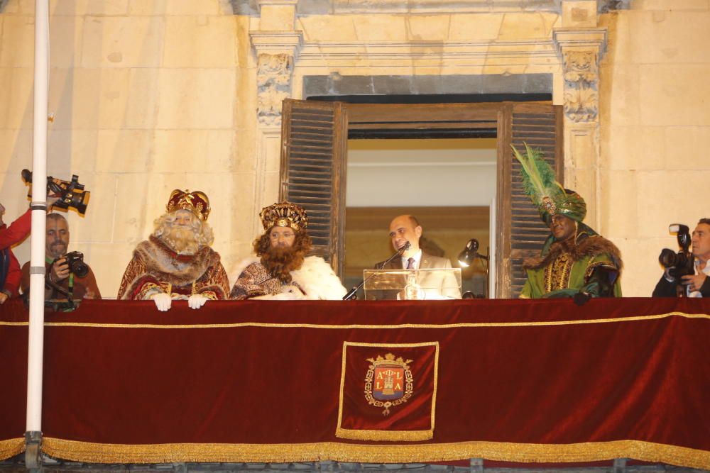 Cabalgata de los Reyes Magos en Alicante.