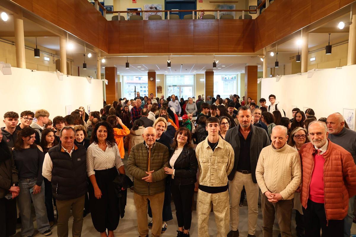 EN IMÁGENES: El arte a bolígrafo del artista de 16 años Aarón Martínez desembarca en Avilés