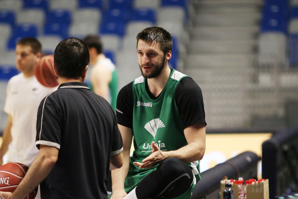 El Unicaja abre su entrenamiento al público