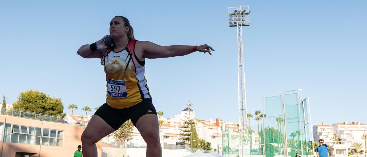 La gandiense Judit Prats, en la prueba de lanzamiento de peso del campeonato de España