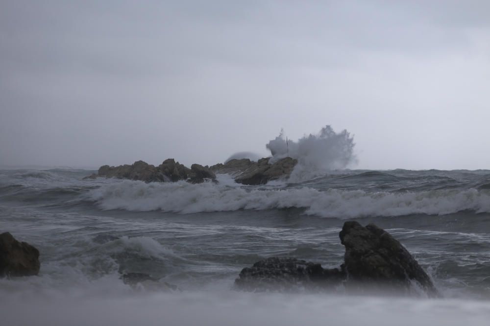 Temporal de llevant a l'Escala