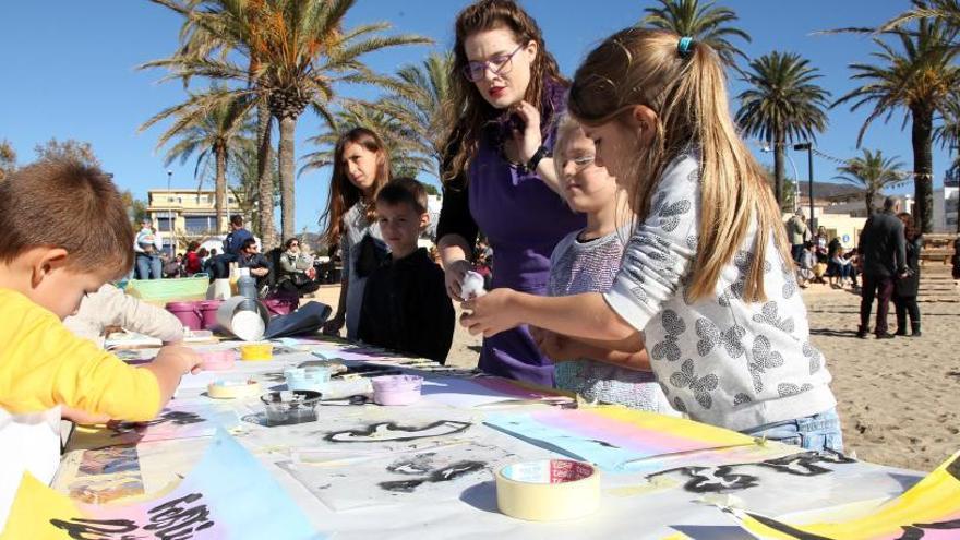 Roses qualifica d&#039;èxit el Festivalet a la posta de sol