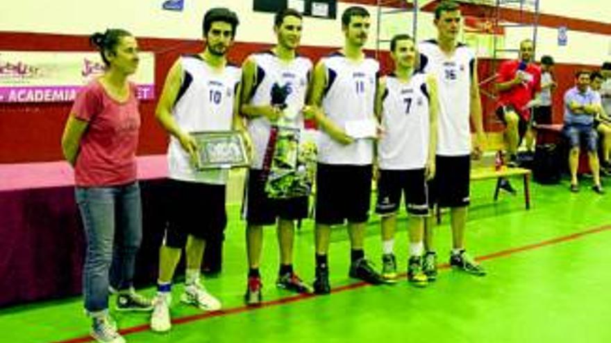 El equipo &#039;Montijo&#039;, campeón del maratón 3x3 de baloncesto    de Alburquerque