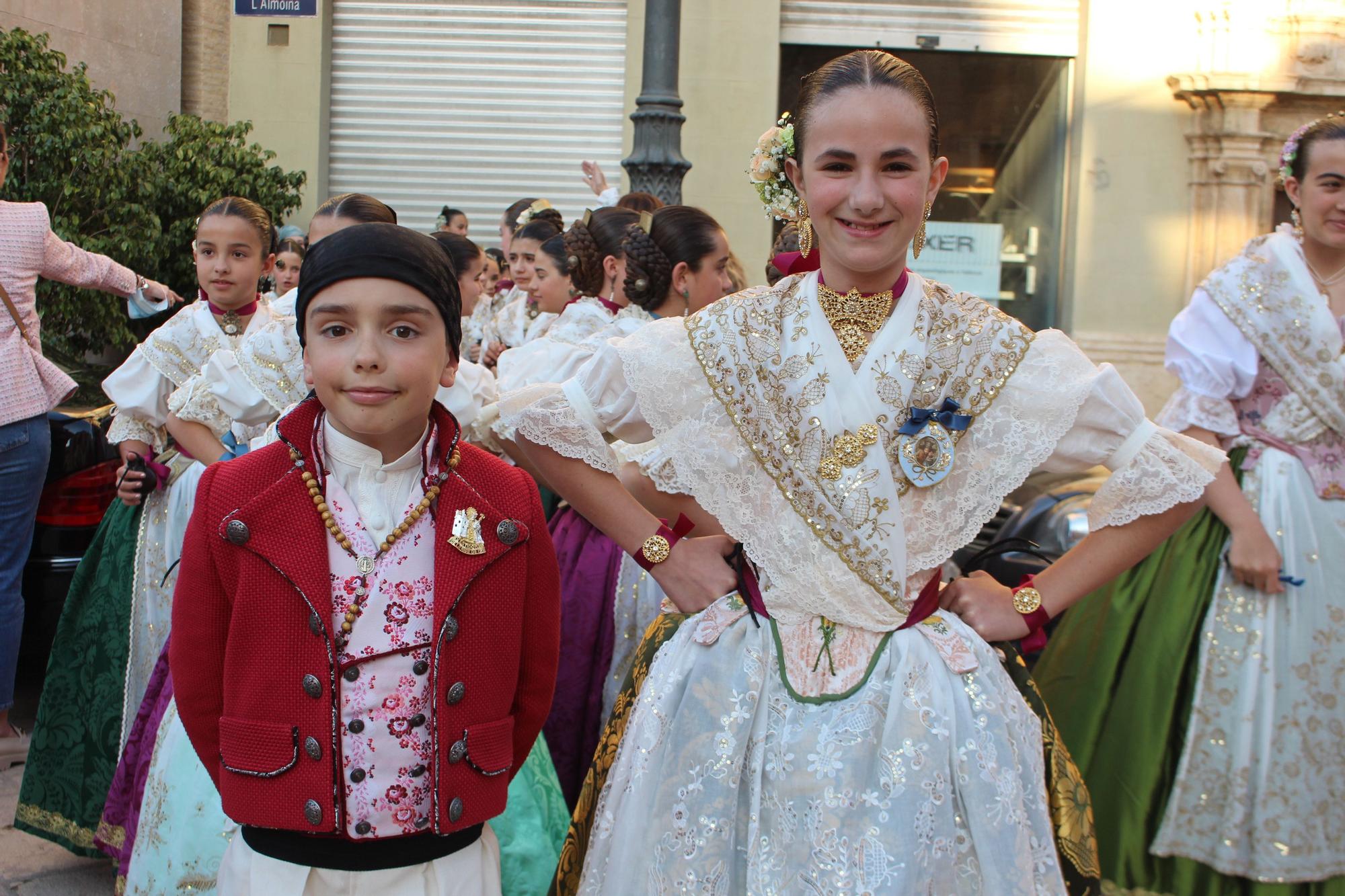 Estreno de la indumentaria de Carmen, Nerea y las cortes de 2022 y 2020-2021