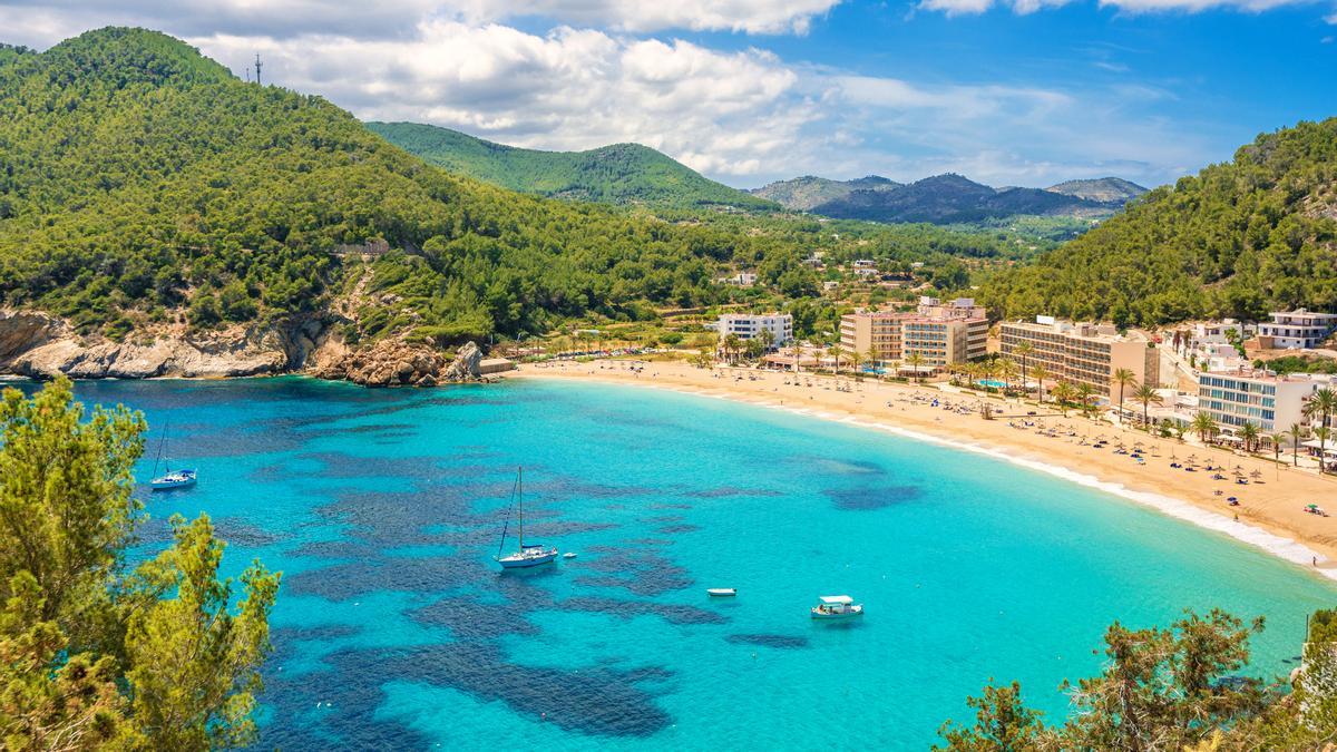 Última hora: vete a Ibiza en agosto con superoferta de vuelo y hotel