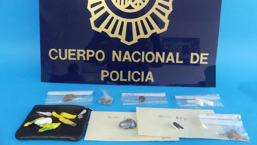 Las dosis intervenidas por la Policía Nacional en Marín. // CNP
