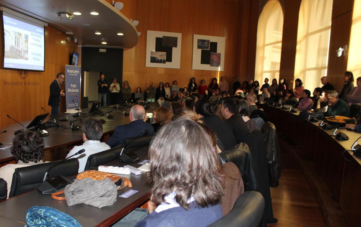 Presentación de la candidatura de Francisco Ródenas en la UV.