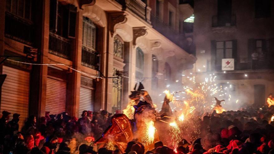 Manresa rep delerosa i amb els braços ben oberts un Correfoc espectacular