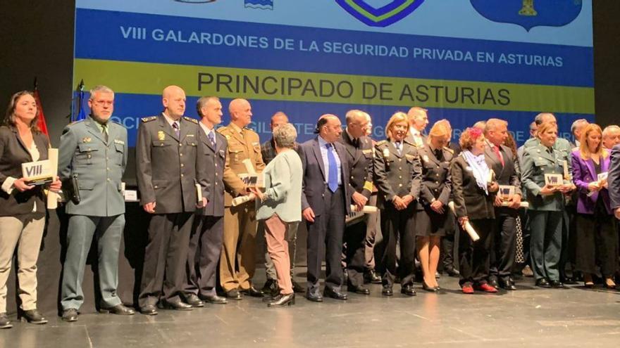 Los vigilantes de seguridad asturianos entregan sus premios | A.. S.
