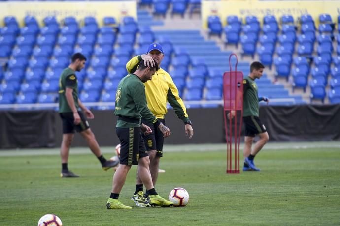 DEPORTES 05-03-19  LAS PALMAS DE GRAN CANARIA.  Primer entrenamiento de Pepe Mel. FOTOS: JUAN CASTRO