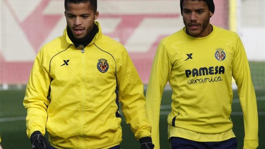 El jugador del Villarreal Jonathan dos Santos negocia con Los Ángeles Galaxy