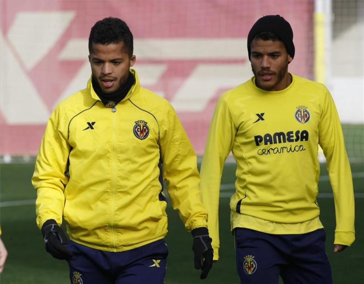 El jugador del Villarreal Jonathan dos Santos negocia con Los Ángeles Galaxy