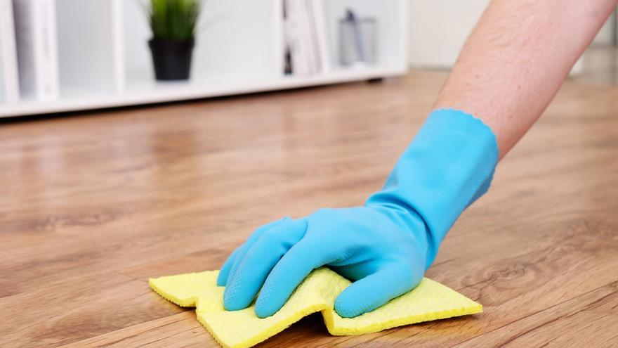 El truco definitivo para eliminar con una bayeta el polvo de todos tus muebles en cuestión de minutos
