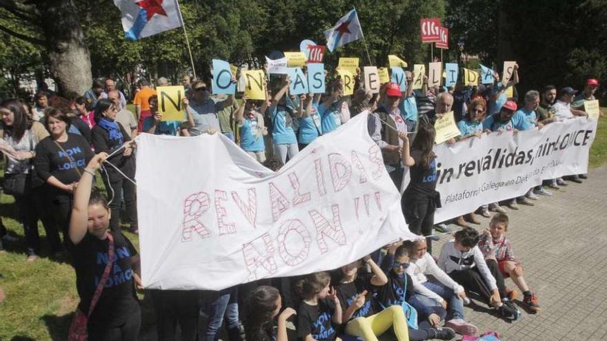 Protesta contra la Lomce y las &#039;reválidas&#039; celebrada en Santiago en mayo del año pasado.
