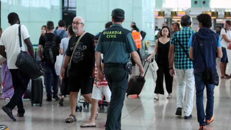 Consejo de Ministros extraordinario para poner fin al conflicto en El Prat