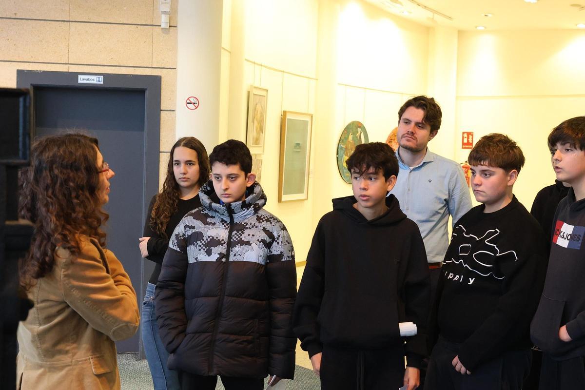 Los alumnos de 2º de la ESO de Sant Agustí visitan el Diario de Ibiza Los alumnos de 2º de la ESO de Sant Agustí visitan el Diario de Ibiza