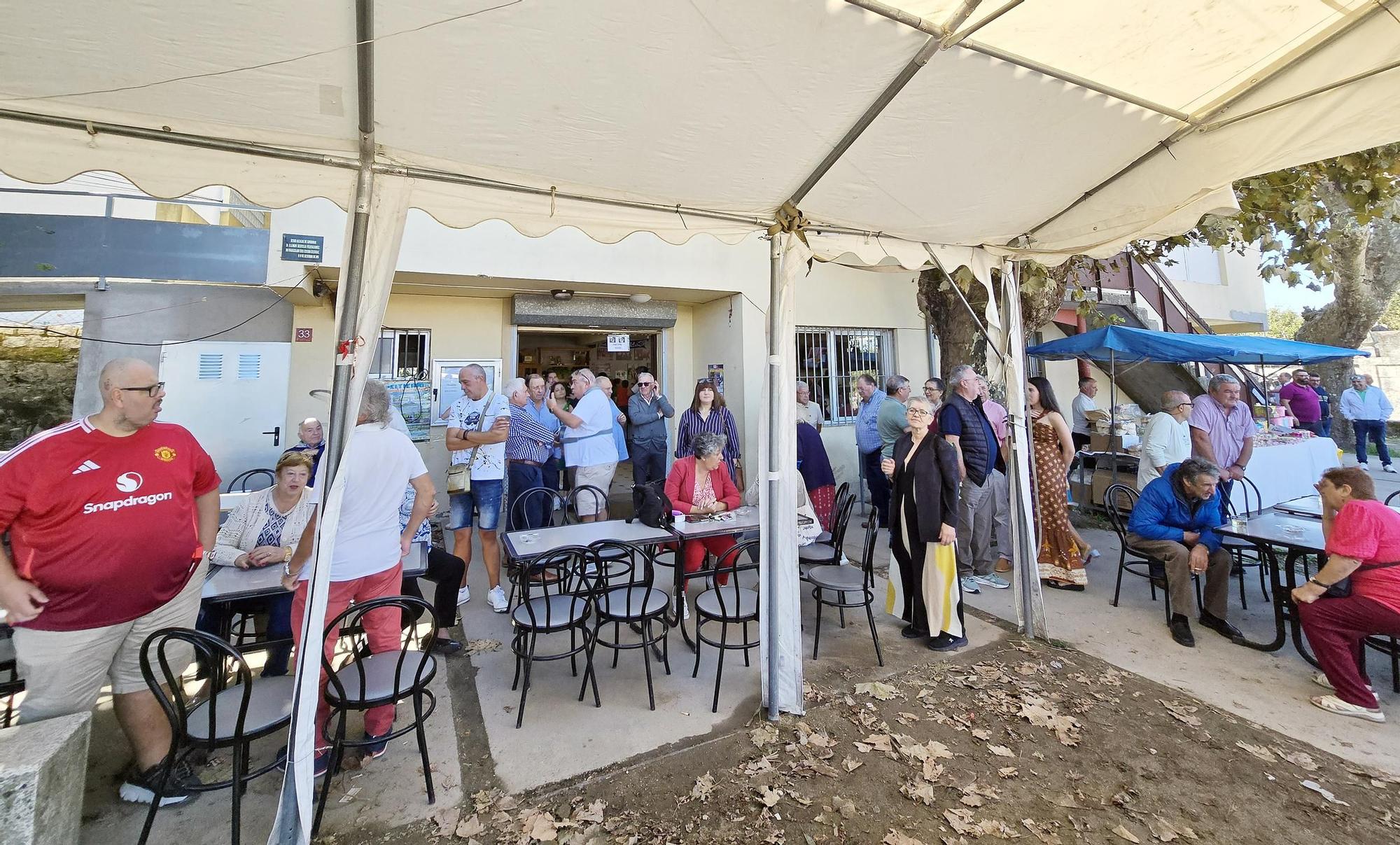 Tradicional procesión en San Miguel de Peitieiros