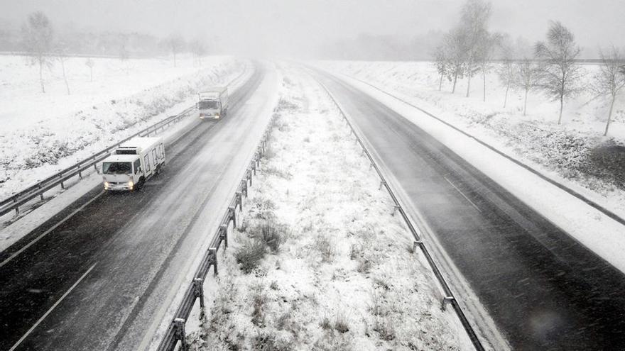 La cota de nieve baja a 800 metros // Brais Lorenzo