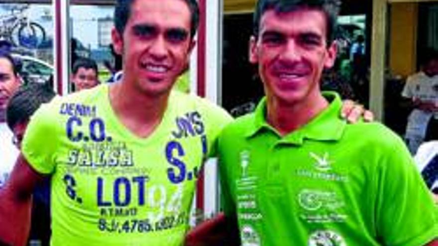 De la Peña participa en la marcha de Alberto Contador en Barcarrota