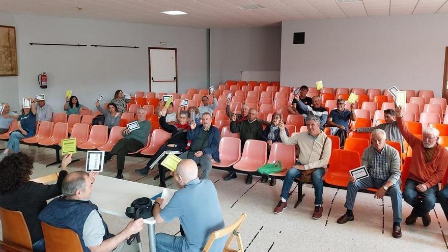 La Comunidade de Montes de Beluso convoca una asamblea e inicia el proceso electoral por la renuncia de la presidenta y el tesorero