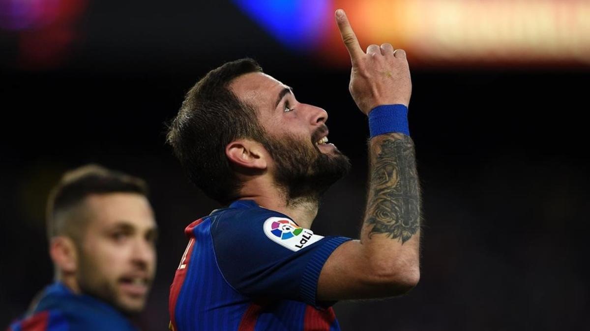 Aleix Vidal, tras marcar el gol ante Las Palmas.