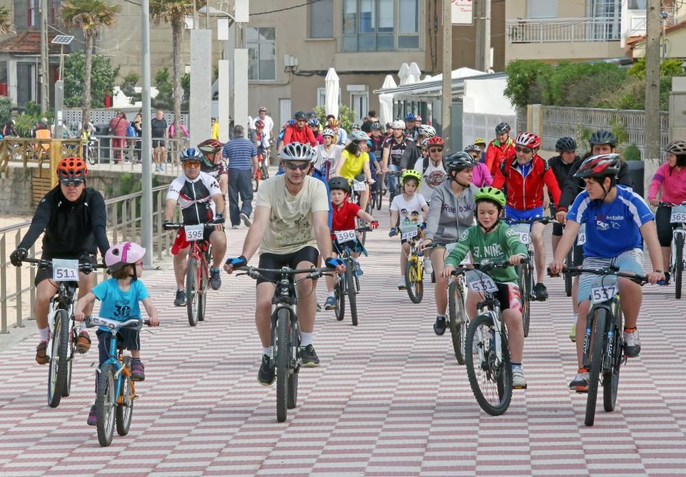 Más de 300 ciclistas ruedan por Nigrán