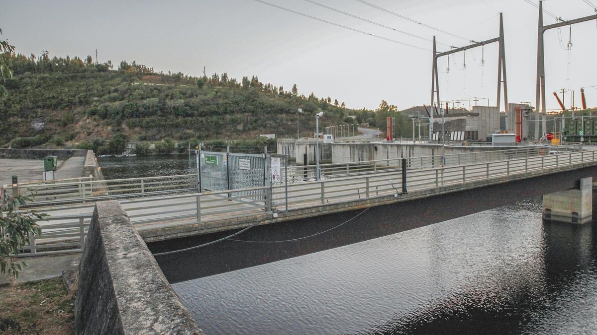 El puente de Iberdrola, única forma de acceder ahora a Portugal de forma directa desde Cedillo.