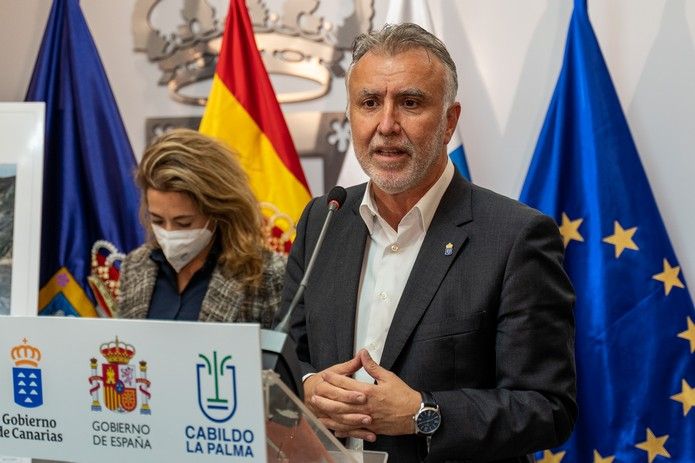 Reunión en La Palma de Torres con la ministra de Transporte y con el titular del Cabildo