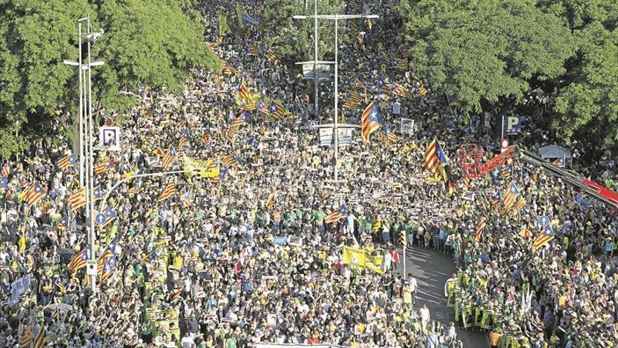 Torra lidera la manifestación a favor de la libertad de los políticos presos