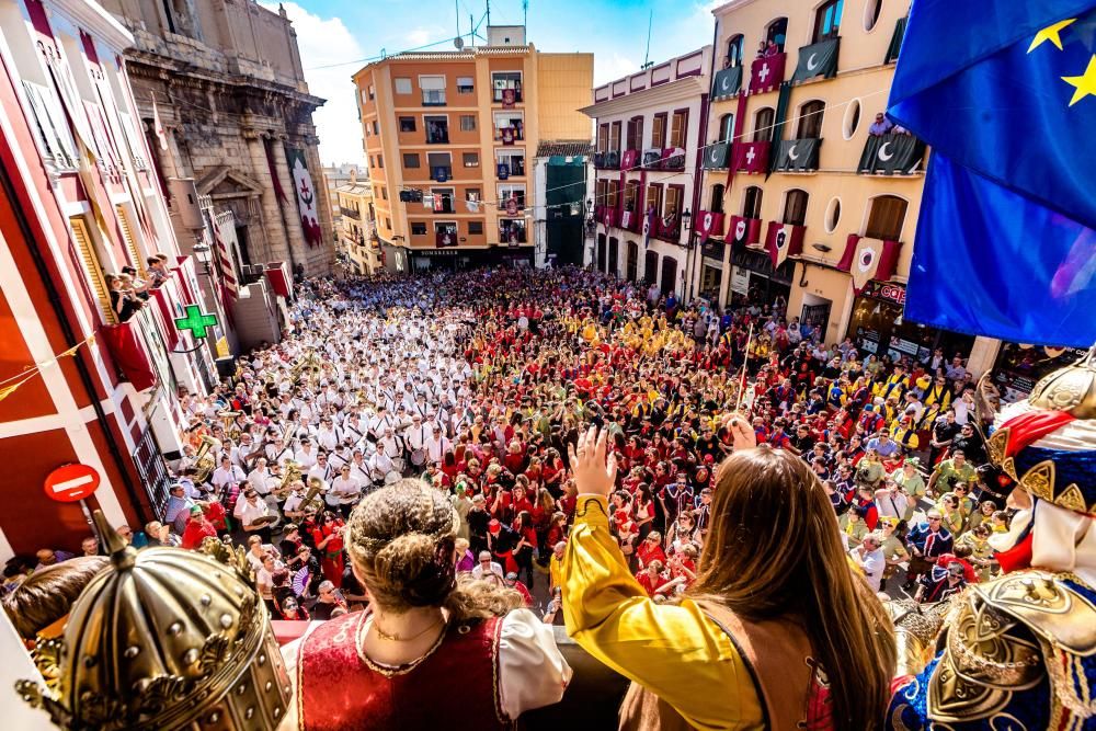 Callosa arranca las fiestas de Moros y Cristianos.