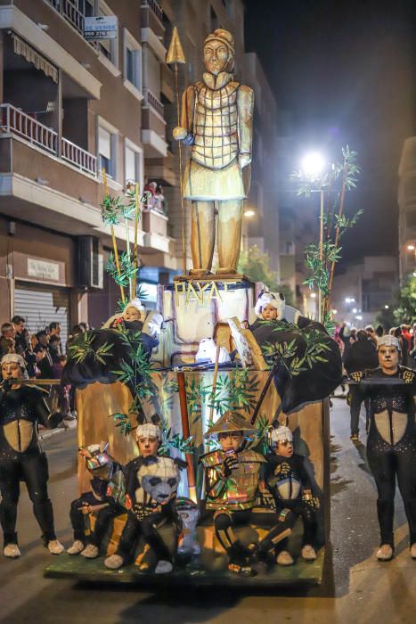 El Carnaval toma las calles de Torrevieja.