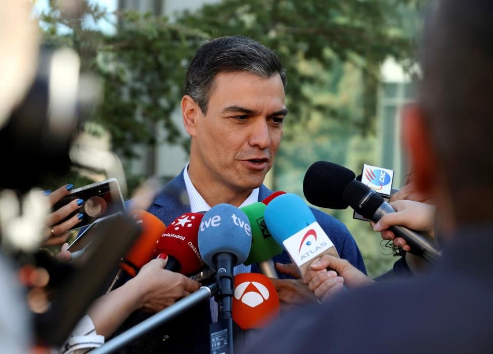 Pedro Sánchez vota en Pozuelo