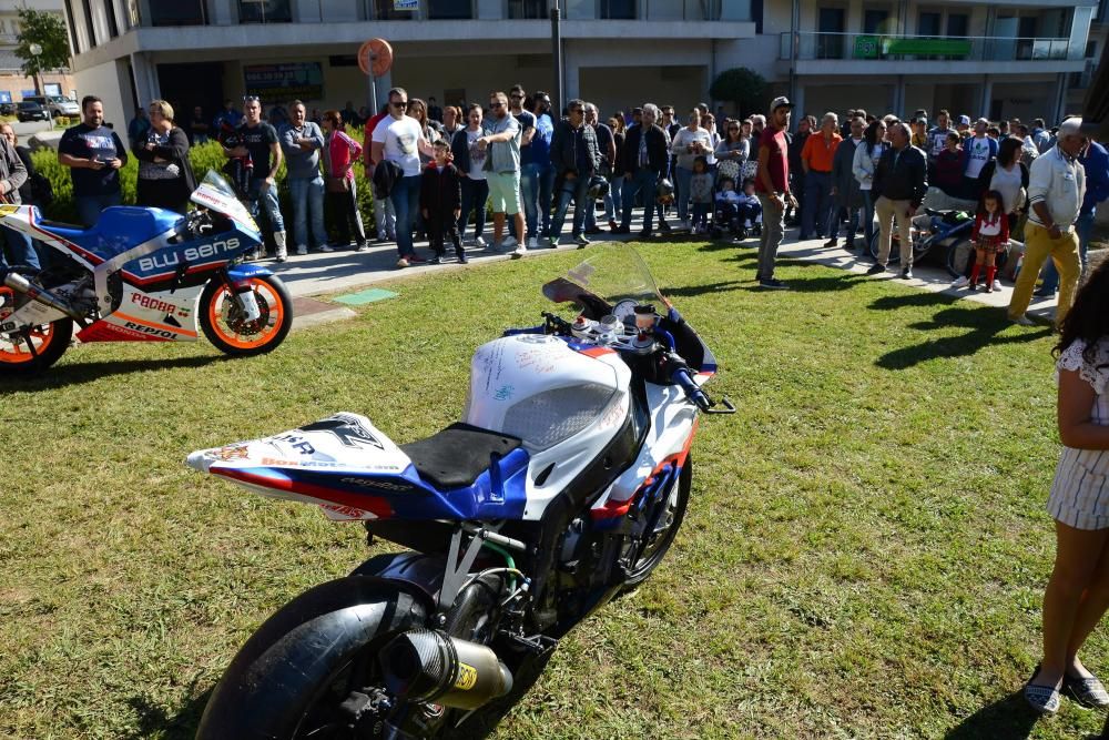 "Seguro que murió sonriendo detrás del casco. Así que os pido que no lloréis por él", dijo su padre