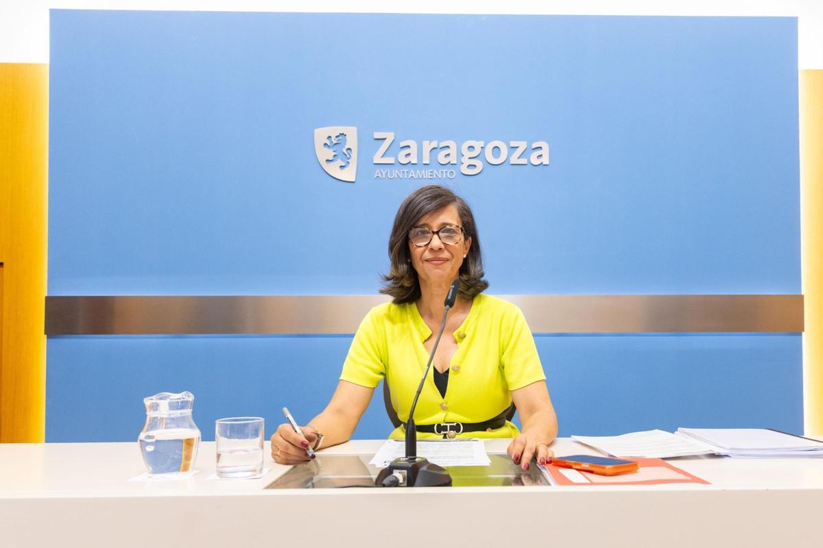 La concejala de Políticas Sociales, Marian Orós, este jueves en el Ayuntamiento de Zaragoza.