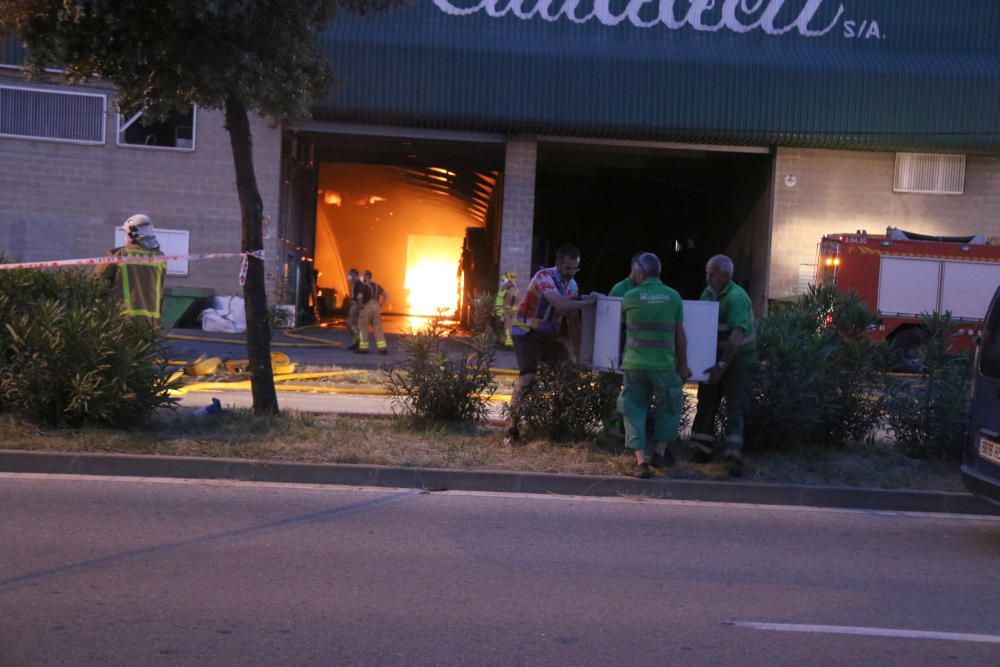 Incendi en una empresa de Sarrià de Ter