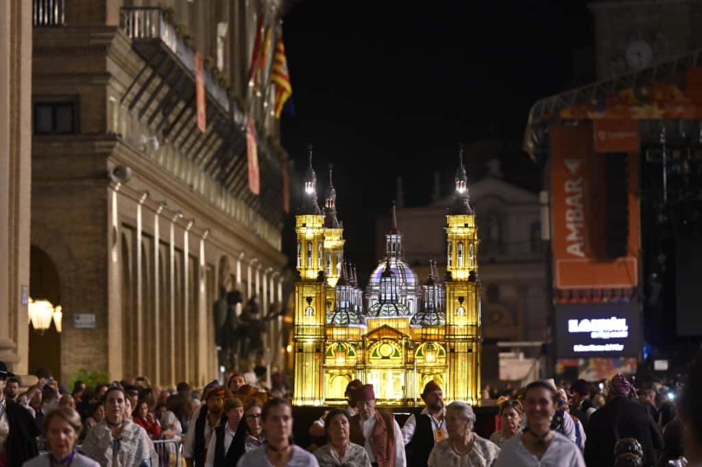 El Rosario de Cristal, uno de los momentos más emocionantes de las Fiestas del Pilar