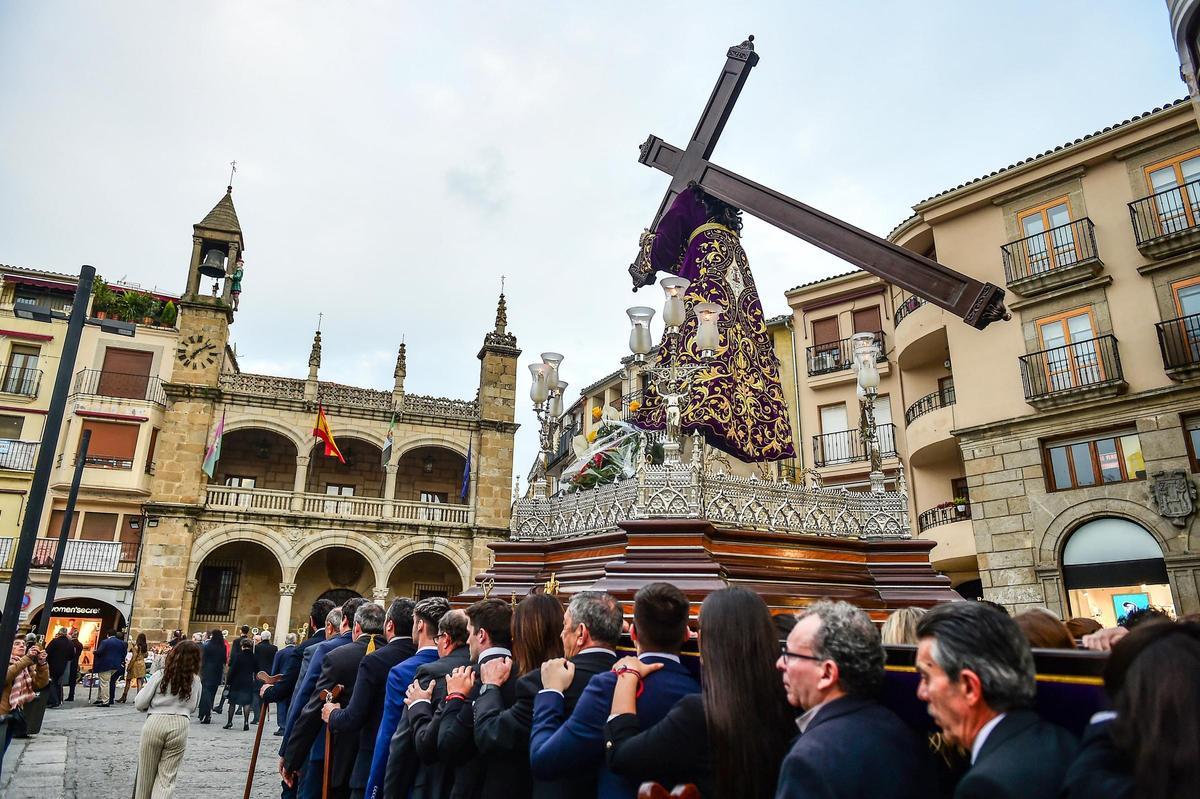 Salida Extraordinaria de Nuestro Padre Jesús Nazareno de Plasencia en su 95 aniversario