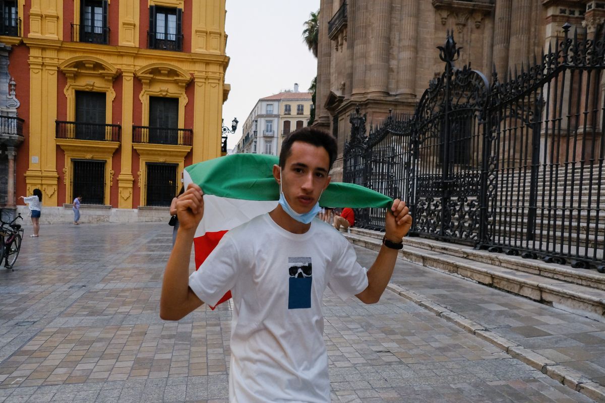 Ambiente de final de Eurocopa en el Centro de Málaga