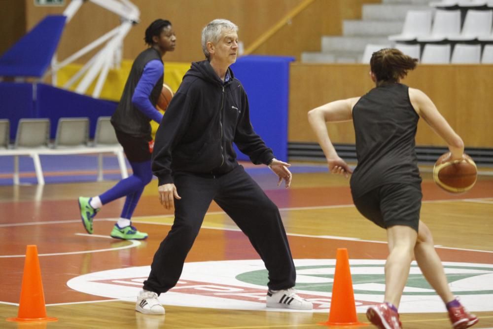 Primers entrenaments de l''Uni amb Xavi Fernández