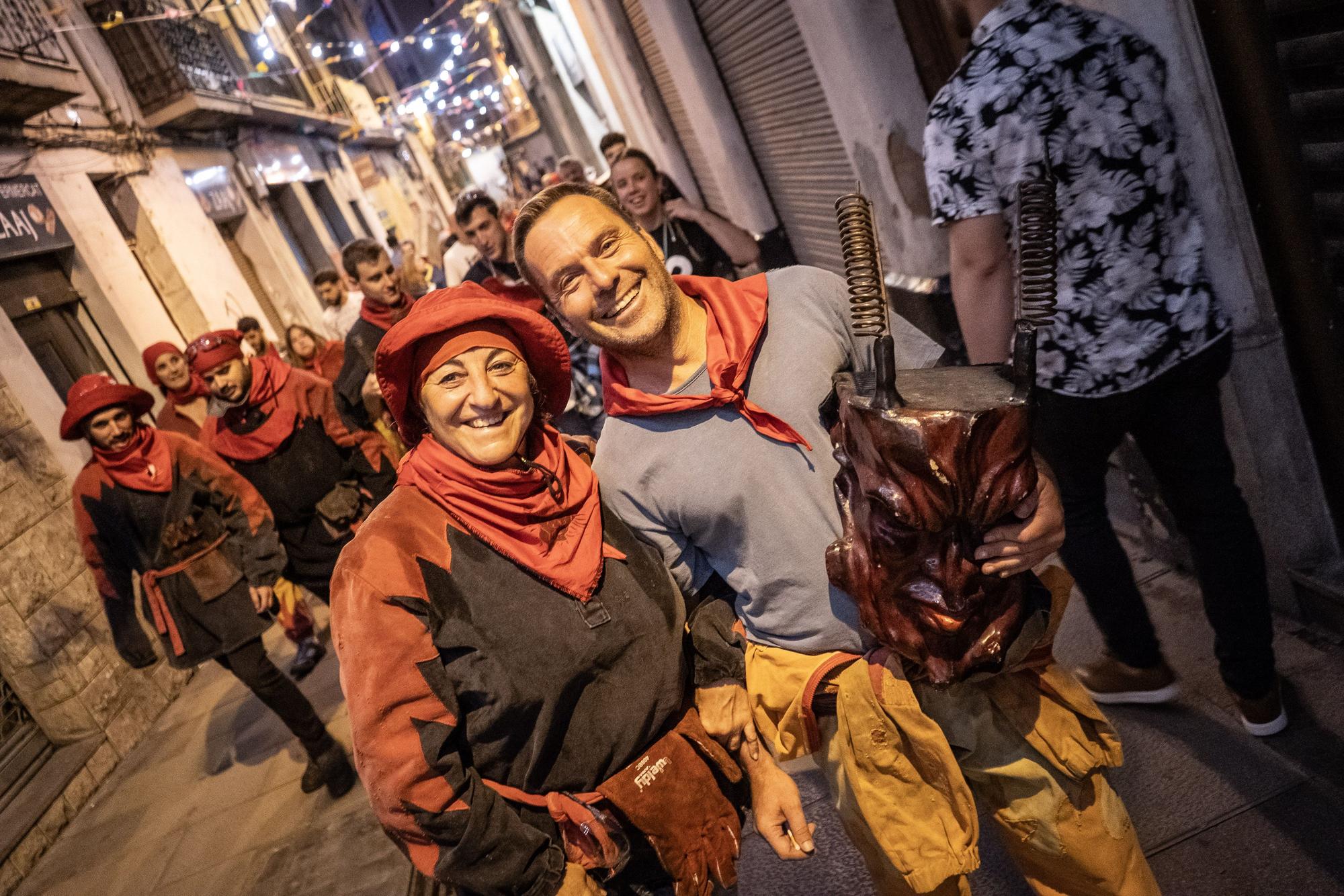 Un Correfoc multitudinari omple de pólvora i gresca el centre històric de Manresa