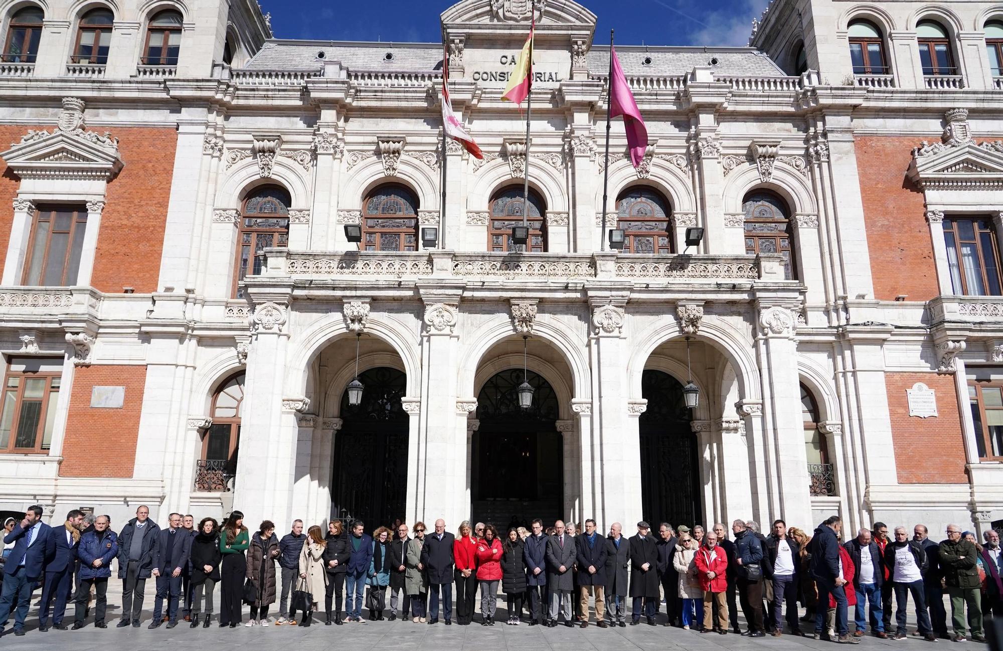 GALERÍA: Castilla y León guarda un minuto de silencio para recordar a las víctimas del 11M