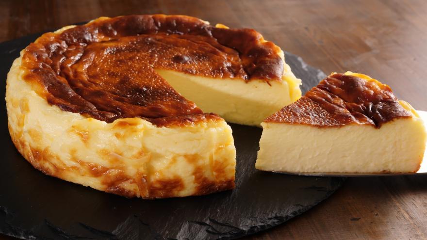 La receta para aprender en solo 30 segundos a hacer la famosa tarta de queso de La Viña