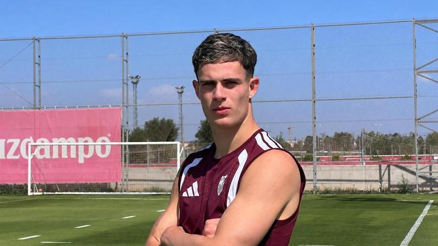 Robbie Ure, delantero del Sevilla antes del Barcelona: "Estoy seguro de que los goles llegarán"