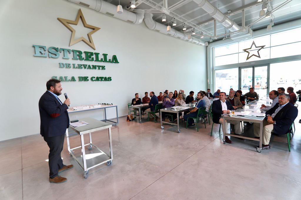 Presentación de la nueva sala de catas de Estrella Levante