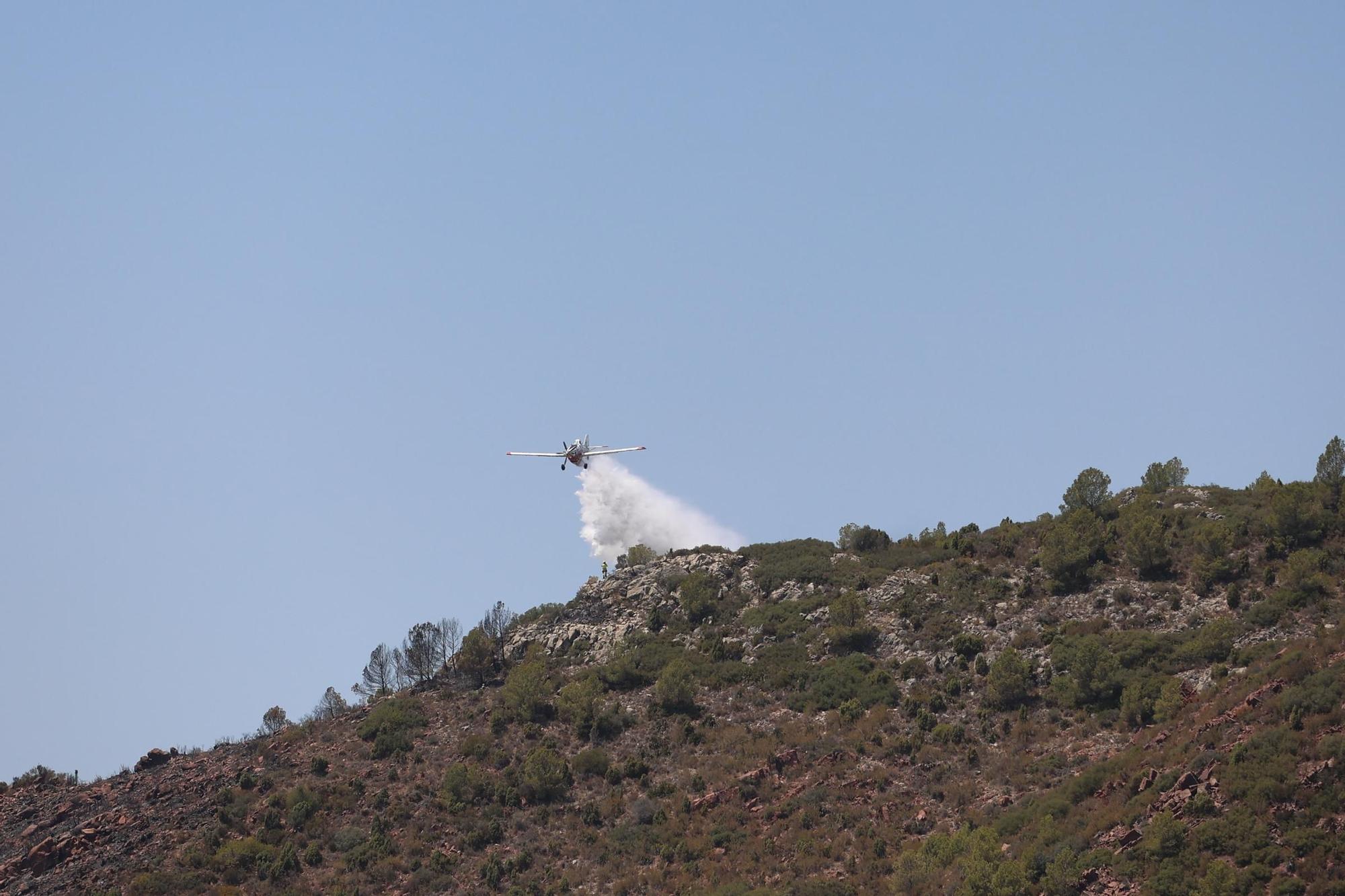 Galería de imágenes: Estabilizan el incendio del Desert