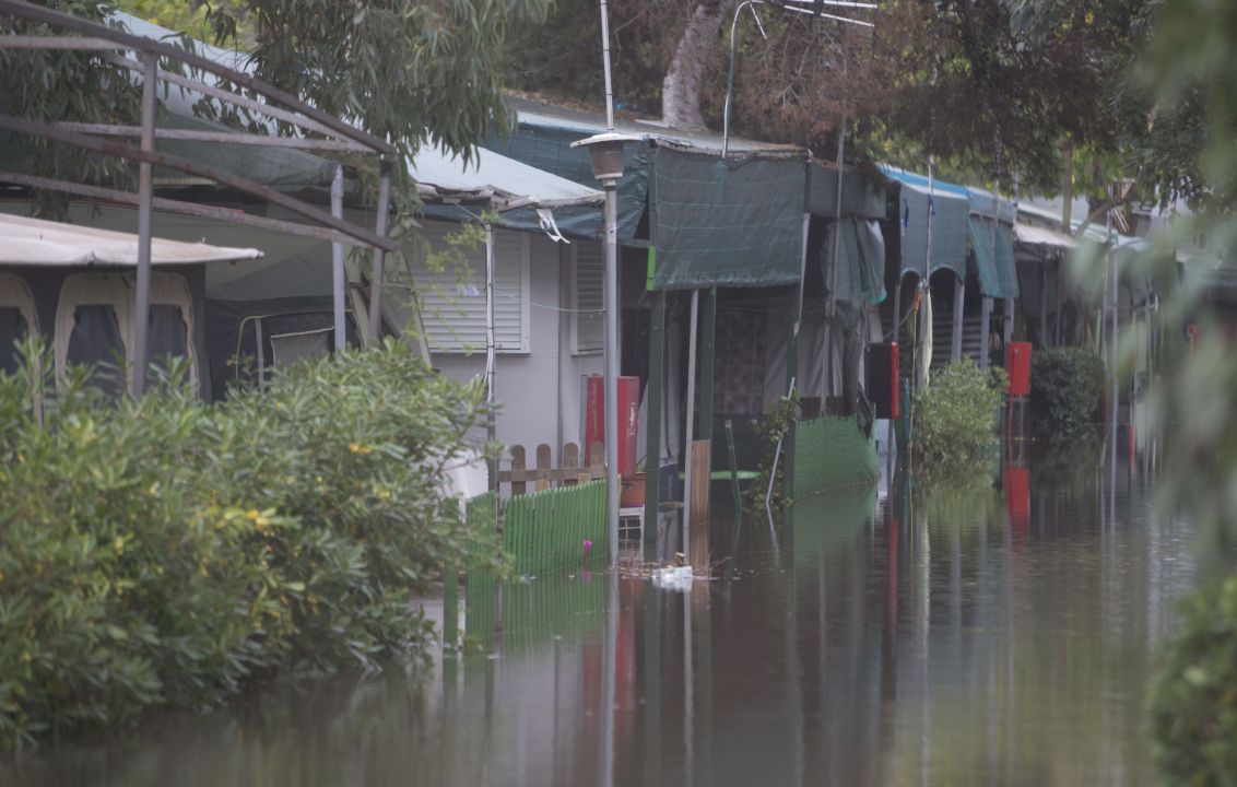 Camping Palmeres, en Sueca, anegado por las aguas.