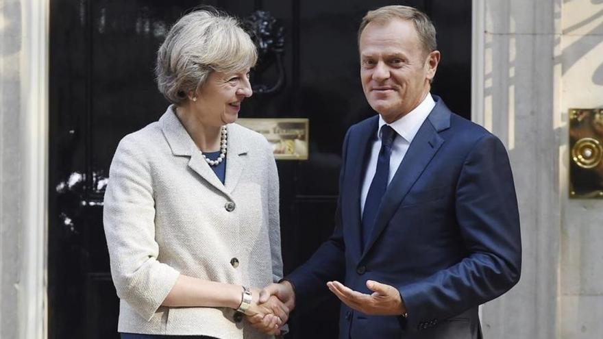 Tusk pide al Reino Unido que ponga en marcha el &#039;brexit&#039; &quot;lo antes posible&quot;