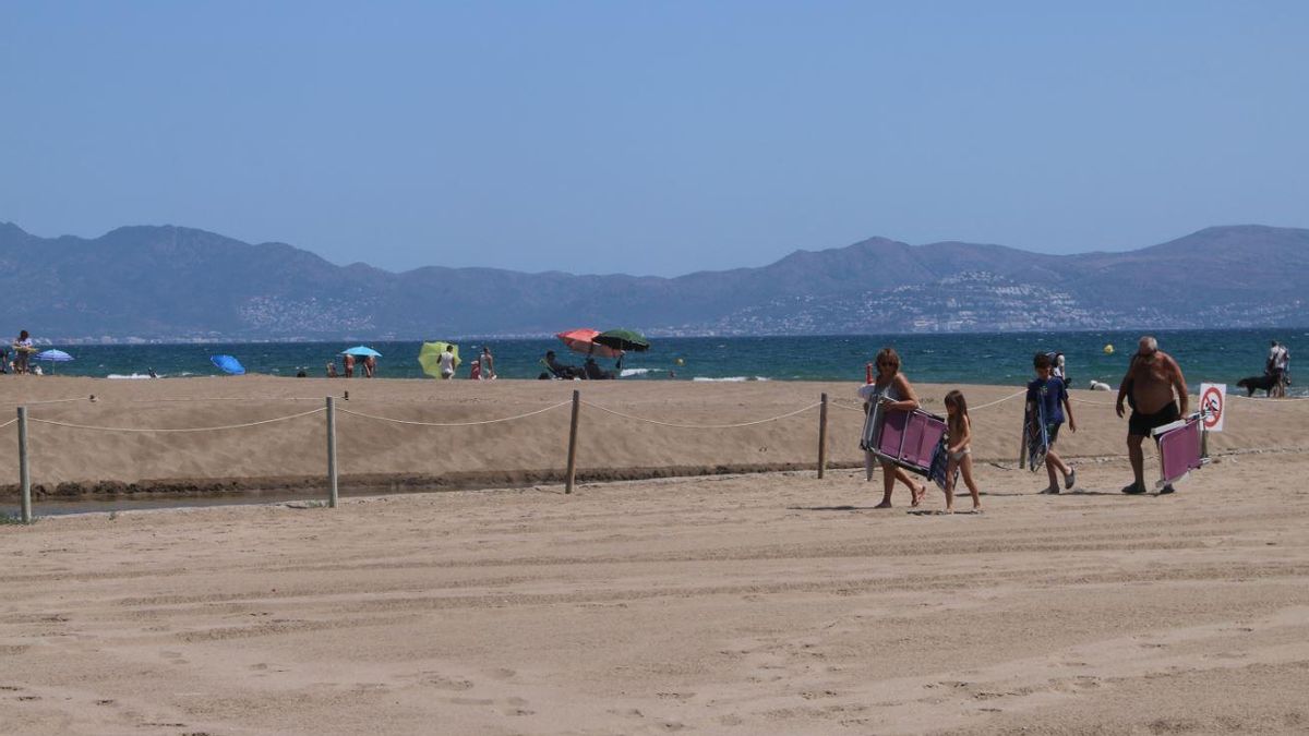 Imatge d'una platja de Sant Pere Pescador.