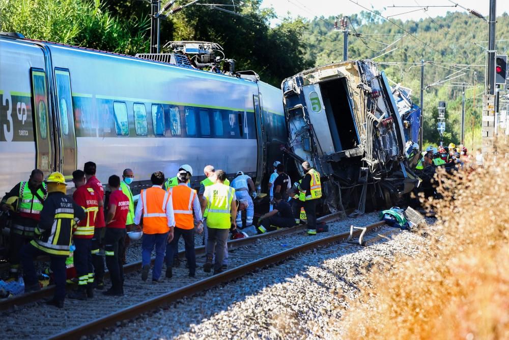 El suceso se produjo cuando el convoy chocó contra una máquina que reparaba una catenaria.