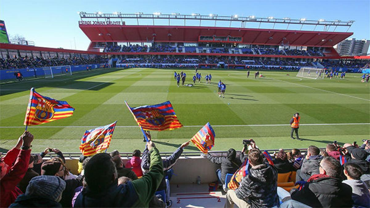 El Barça volvió a abrir las puertas de su entrenamiento en la vigilia de Reyes